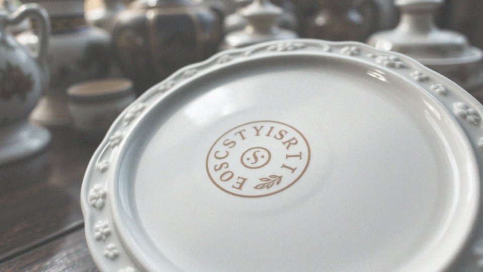 Dlaczego sygnatury mają znaczenie dla rozpoznawania autentyczności porcelany?
