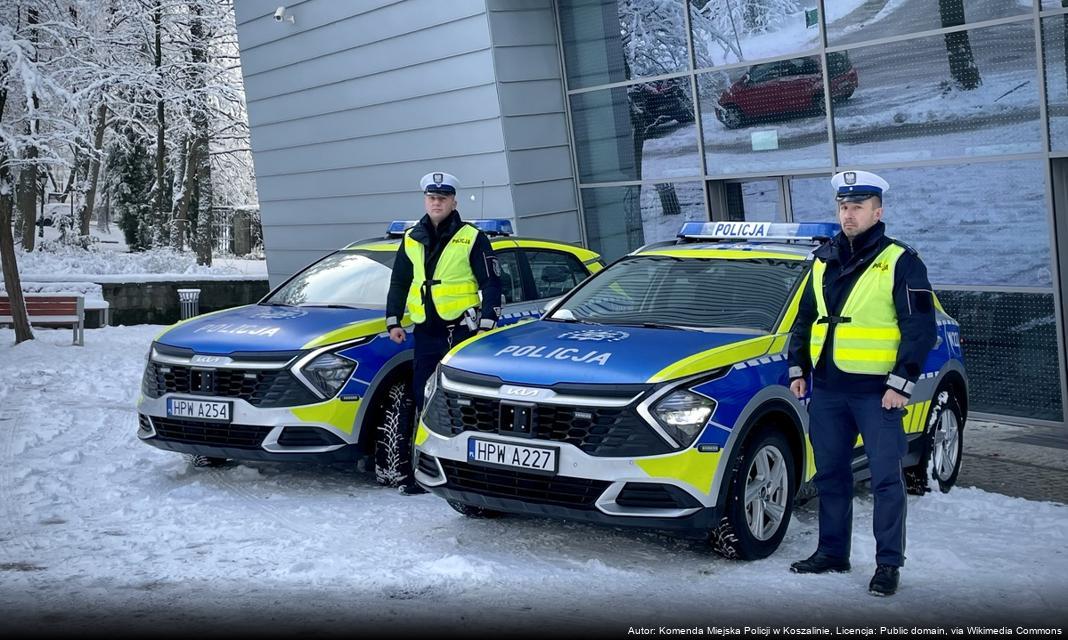 Dzielnicowi Policji w Legnicy edukują uczniów na temat zawodu policjanta